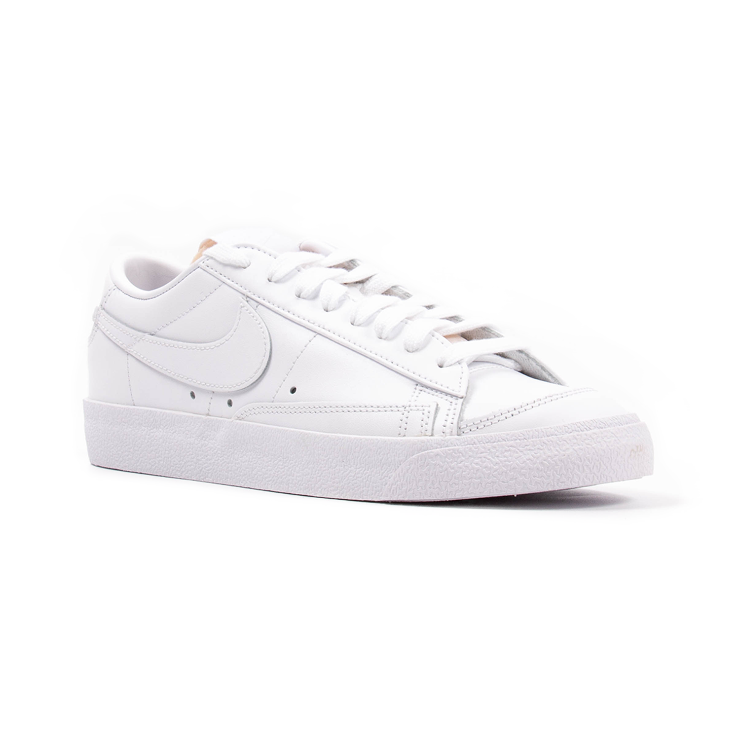 Кроссовки женские Nike Blazer low '77 DC4769-101 — фото 1