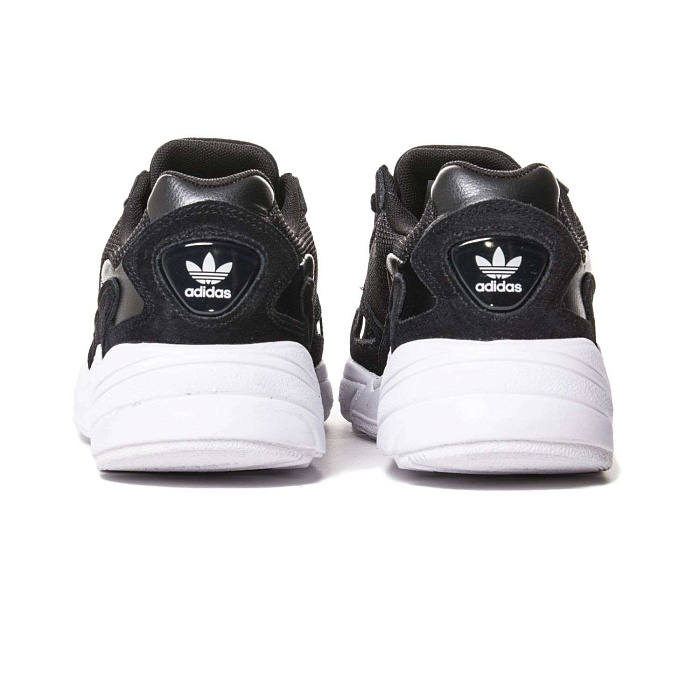 Кроссовки Adidas женские Falcon B28129