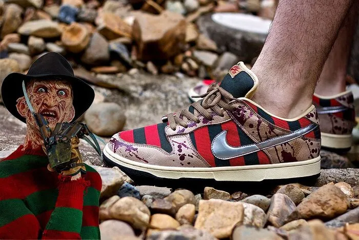 Nike SB Dunk Low Freddy Krueger Nike SB Dunk Low Freddy Krueger