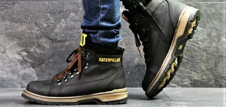Caterpillar-min.jpg Caterpillar-min.jpg